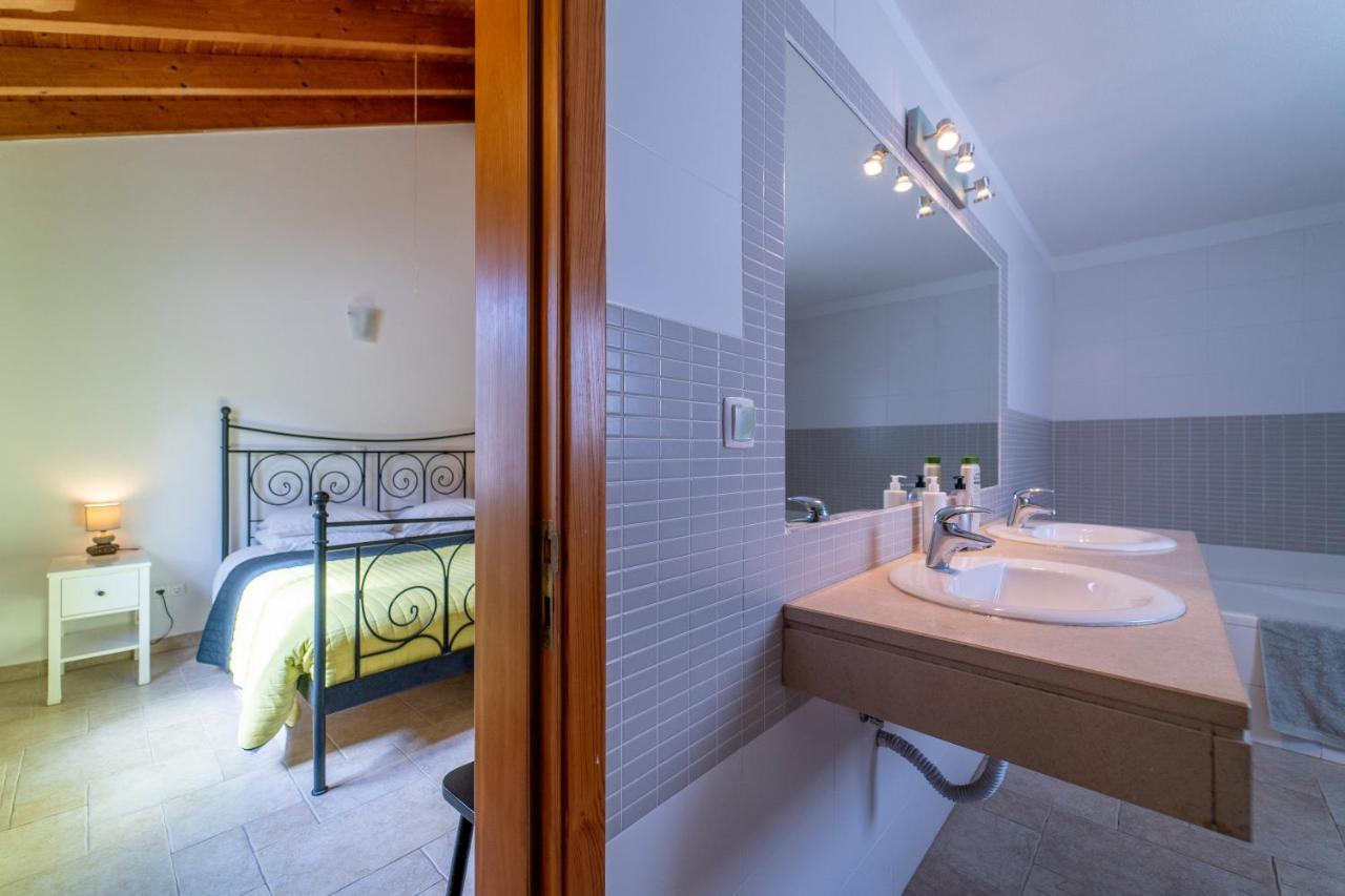 Casa Garrod - Spacious Family Villa อัลเจซูร์ ภายนอก รูปภาพ