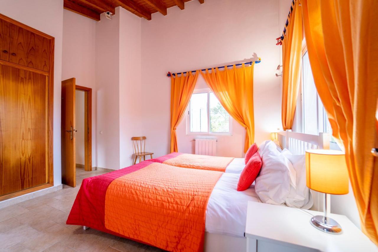 Casa Garrod - Spacious Family Villa อัลเจซูร์ ภายนอก รูปภาพ