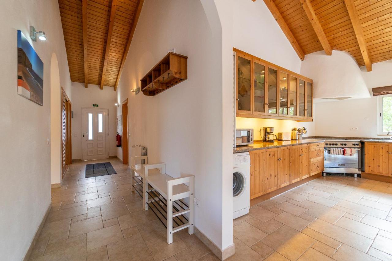Casa Garrod - Spacious Family Villa อัลเจซูร์ ภายนอก รูปภาพ